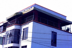 Golden Gorilla Apartment